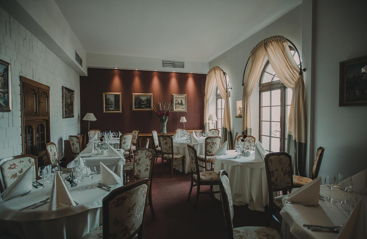 Hotel Restaurant Boss Miloslaw Luaran gambar